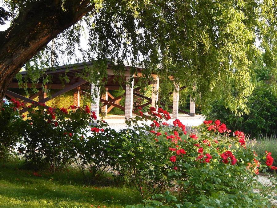 Locanda Del Toro Calderara di Reno Ngoại thất bức ảnh