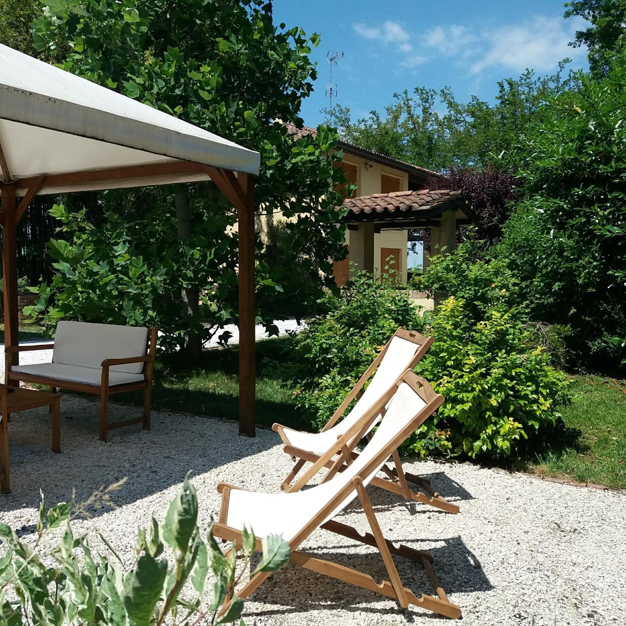 Locanda Del Toro Calderara di Reno Ngoại thất bức ảnh