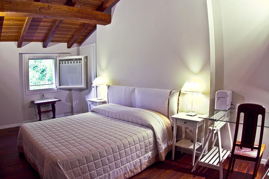 Locanda Del Toro Calderara di Reno Ngoại thất bức ảnh